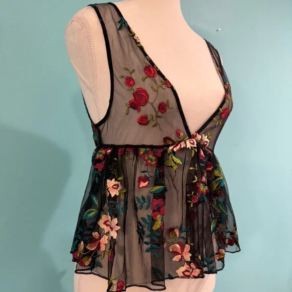 Ecote Floral Embroidered Sheer Top - Picture 2 of 8